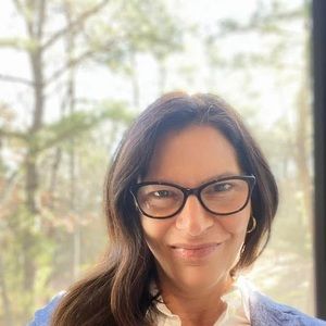 Meet your Posher, Joni